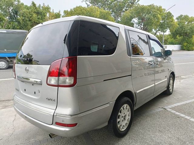 NISSAN日產 SERENA Q-RV  第6張相片