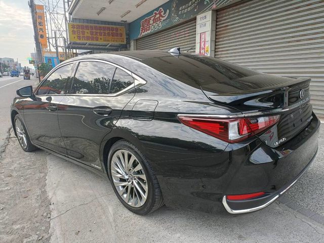 LEXUS凌志 ES300H  第4張相片