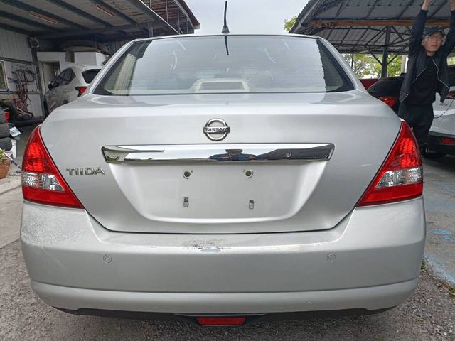 NISSAN日產 TIIDA  第5張相片