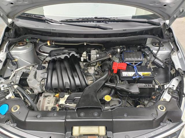 NISSAN日產 TIIDA  第9張相片