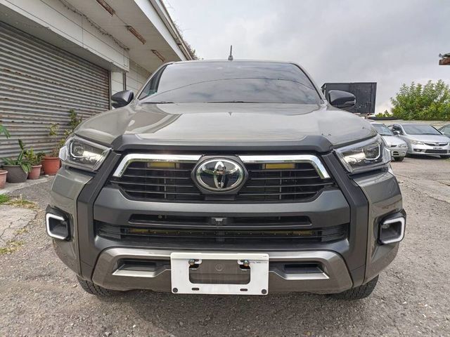 TOYOTA豐田 HILUX  第2張相片