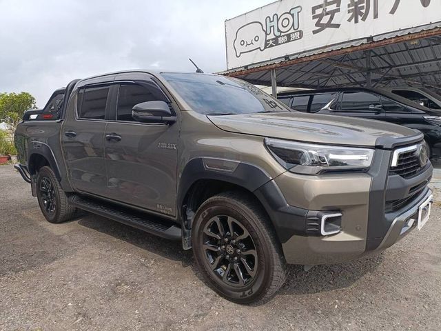 TOYOTA豐田 HILUX  第3張相片