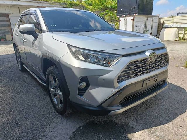 TOYOTA豐田 RAV4  第3張相片