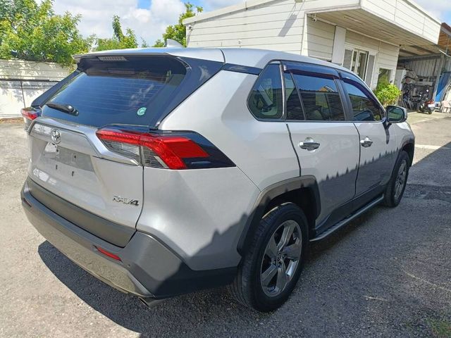 TOYOTA豐田 RAV4  第5張相片