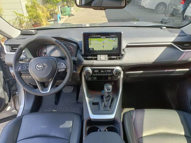 TOYOTA豐田 RAV4  第6張相片