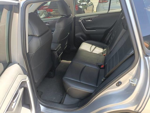 TOYOTA豐田 RAV4  第8張相片