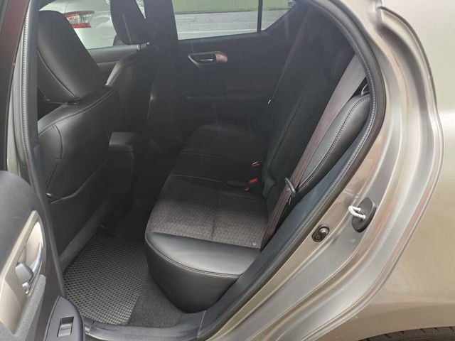 LEXUS凌志 CT200H  第9張相片