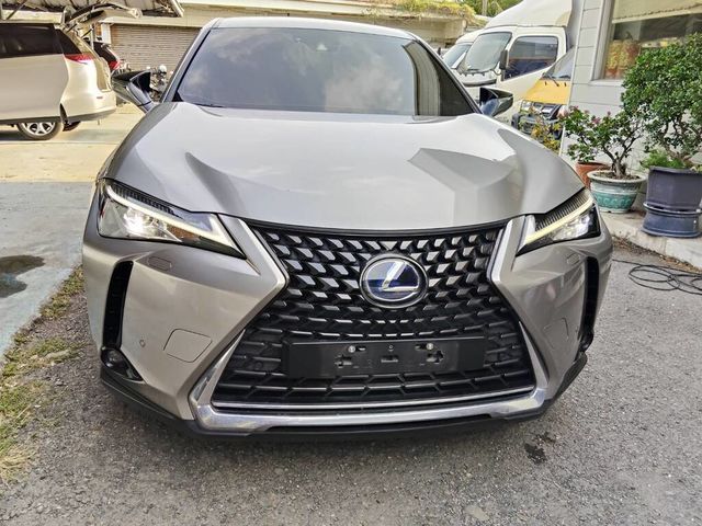 LEXUS凌志 UX250H  第2張相片
