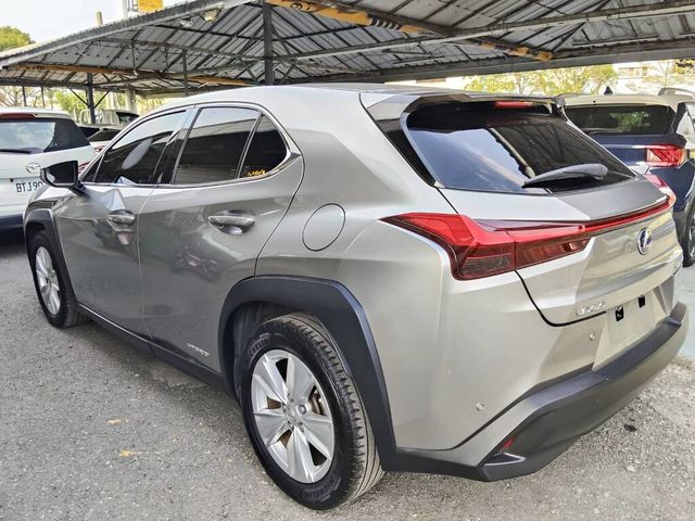 LEXUS凌志 UX250H  第4張相片