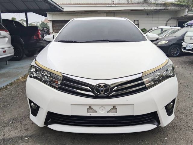 TOYOTA豐田 ALTIS  第2張相片