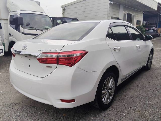TOYOTA豐田 ALTIS  第4張相片