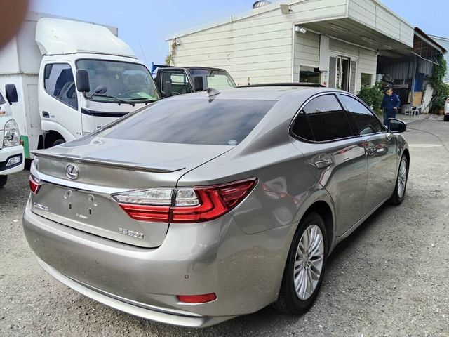 LEXUS凌志 ES200  第6張相片