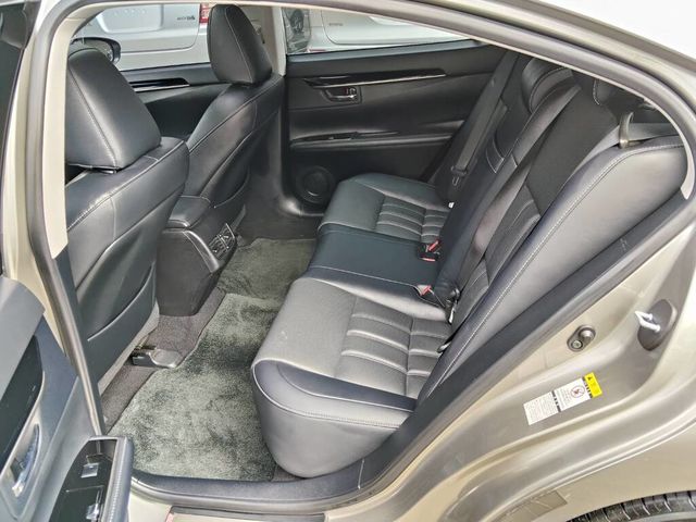 LEXUS凌志 ES200  第9張相片