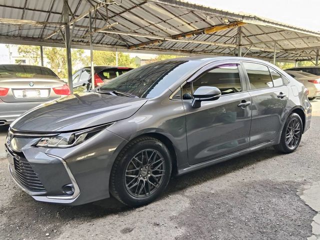 TOYOTA豐田 ALTIS  第1張相片