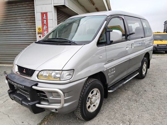 MITSUBISHI三菱 SPACE GEAR  第1張相片
