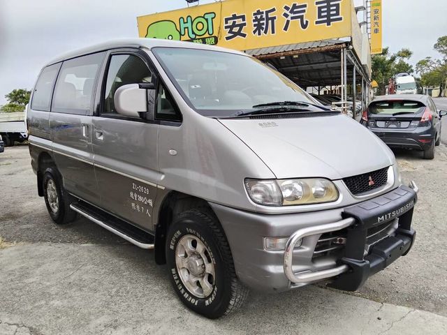 MITSUBISHI三菱 SPACE GEAR  第3張相片