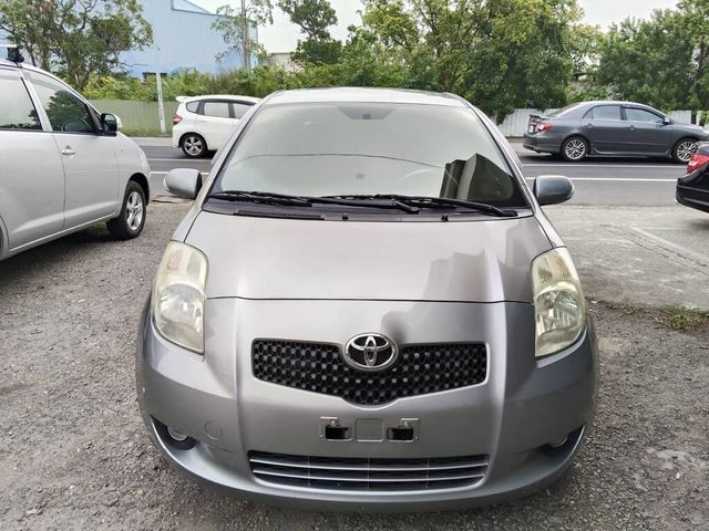 TOYOTA豐田 YARIS  第2張相片