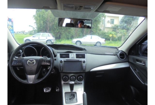 Mazda MAZDA3  第7張相片