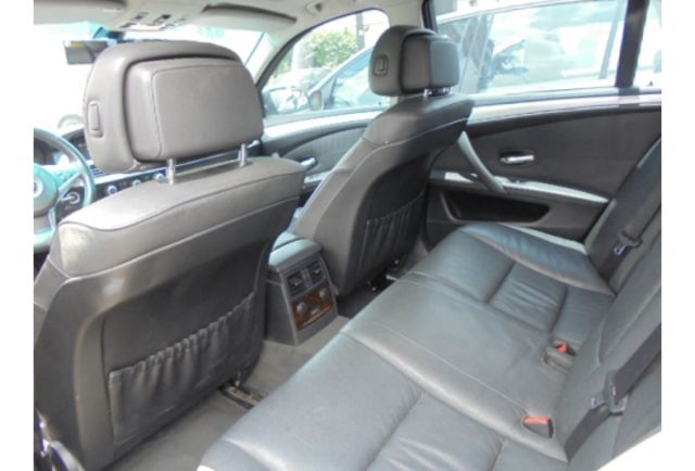 BMW 523I  第12張相片