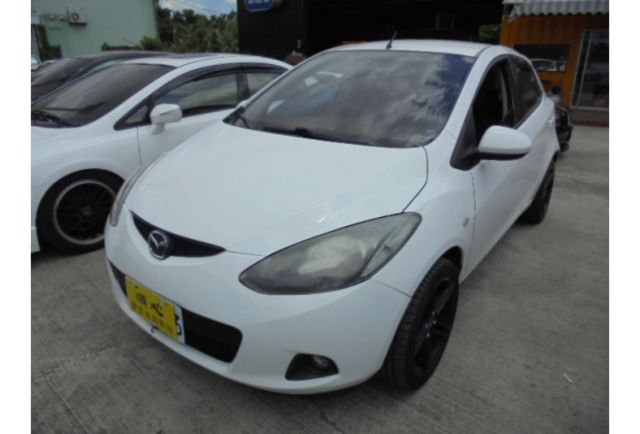 Mazda MAZDA2  第3張相片