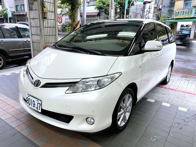 Toyota  Previa  第2張相片