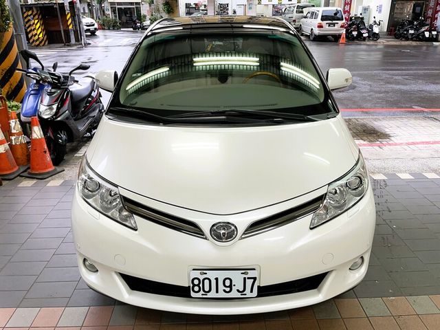 Toyota  Previa  第9張相片