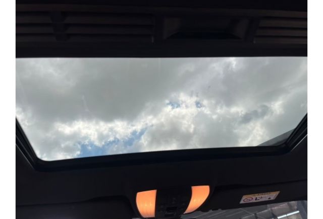 優質好車/實車實照/歡迎預約賞車~ 0976769779 小譯  第15張相片