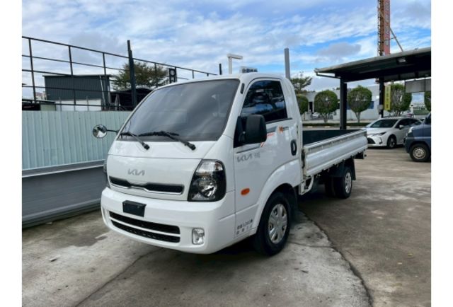 2024年 KIA 卡旺 2.5L 自排 柴油 超優質貨車  第1張相片