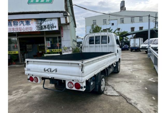 2024年 KIA 卡旺 2.5L 自排 柴油 超優質貨車  第6張相片