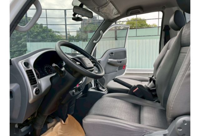 2024年 KIA 卡旺 2.5L 自排 柴油 超優質貨車  第7張相片