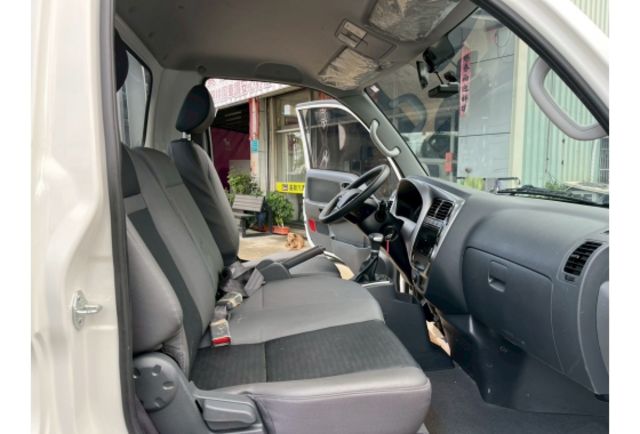 2024年 KIA 卡旺 2.5L 自排 柴油 超優質貨車  第10張相片