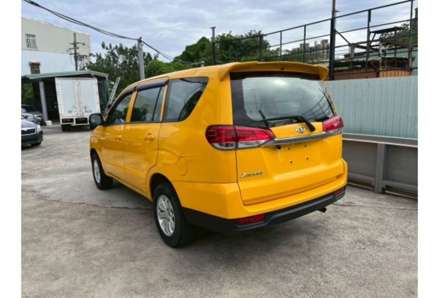 2022年 ZINGER 進哥 2.4L 原廠黃色 里程4萬 優質客貨兩用車  第4張相片