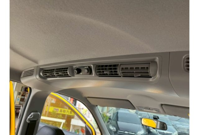 2022年 ZINGER 進哥 2.4L 原廠黃色 里程4萬 優質客貨兩用車  第13張相片