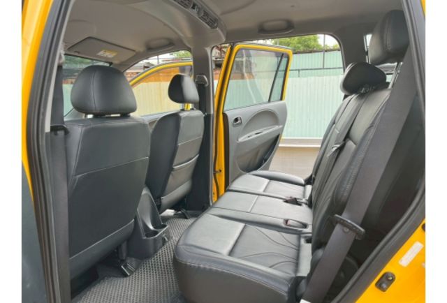 2022年 ZINGER 進哥 2.4L 原廠黃色 里程4萬 優質客貨兩用車  第14張相片