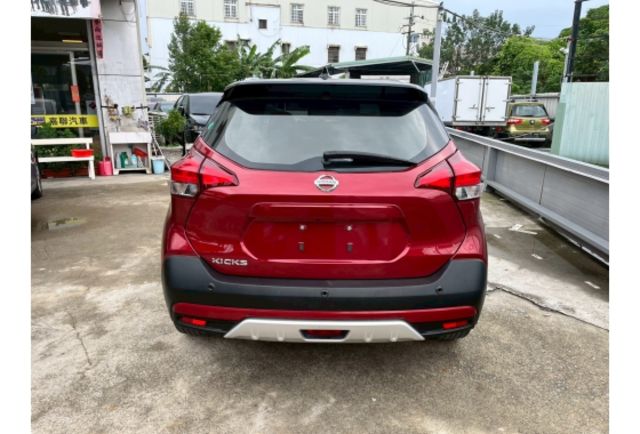2020年 KICKS 1.5L 里程6萬 超級優質休旅車  第5張相片