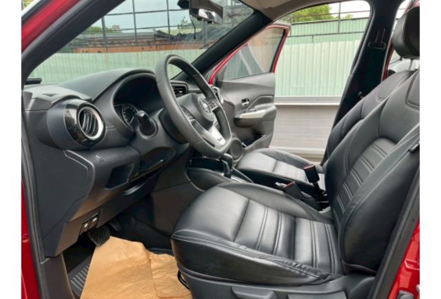 2020年 KICKS 1.5L 里程6萬 超級優質休旅車  第7張相片