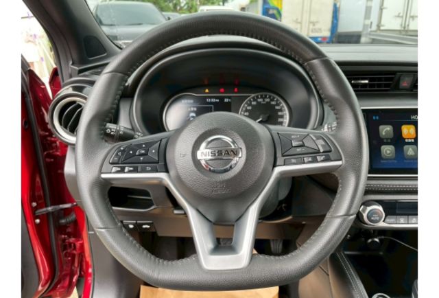 2020年 KICKS 1.5L 里程6萬 超級優質休旅車  第10張相片