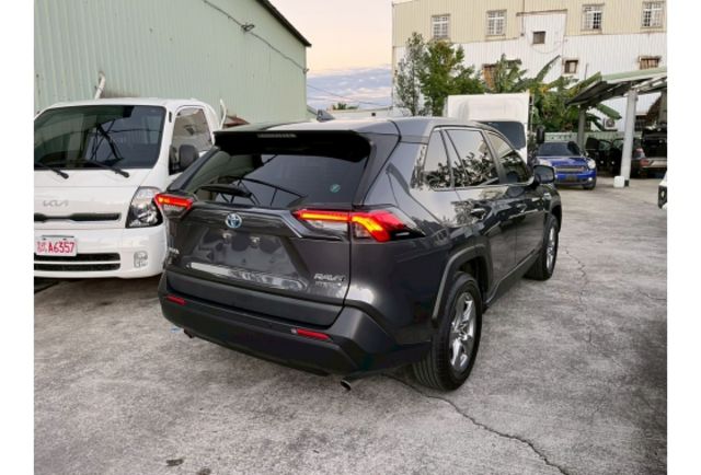 Toyota RAV4  第6張相片