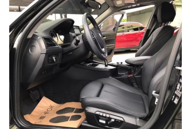 2019 118i 只跑7萬 車道偏移 客人換大車 隨便賣 便宜賣  第7張相片