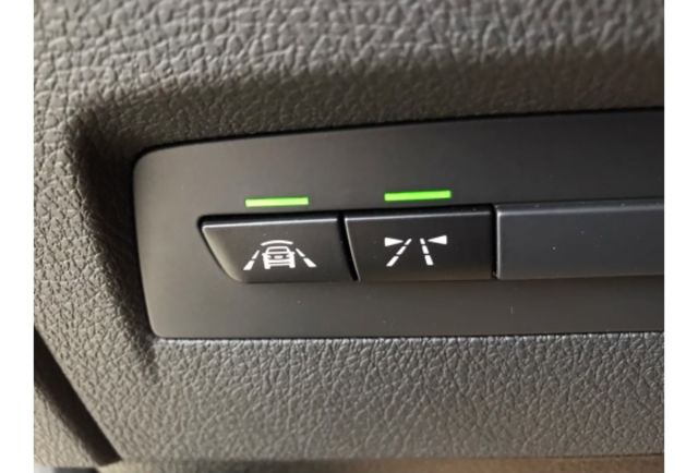 2019 118i 只跑7萬 車道偏移 客人換大車 隨便賣 便宜賣  第13張相片