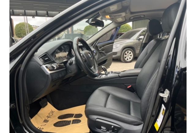 2015 528I 改M版包 改排氣管 客人換賓士 隨便賣 便宜賣  第7張相片