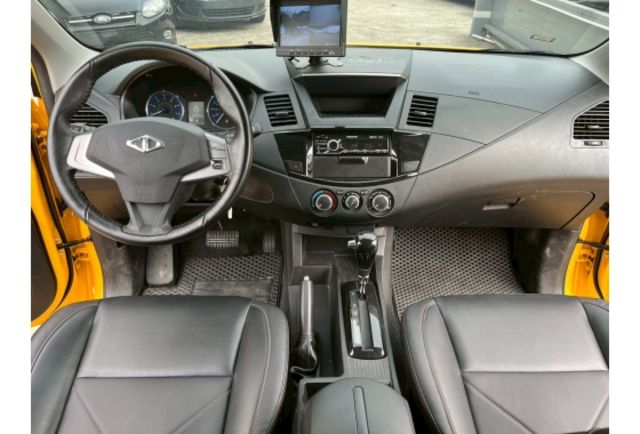 2022年 ZINGER 進哥 2.4L 原廠黃色 里程4萬 優質客貨兩用車  第8張相片