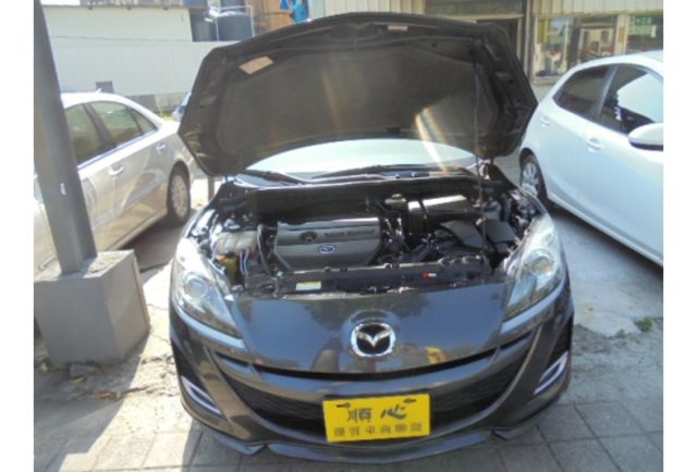 Mazda MAZDA3  第5張相片