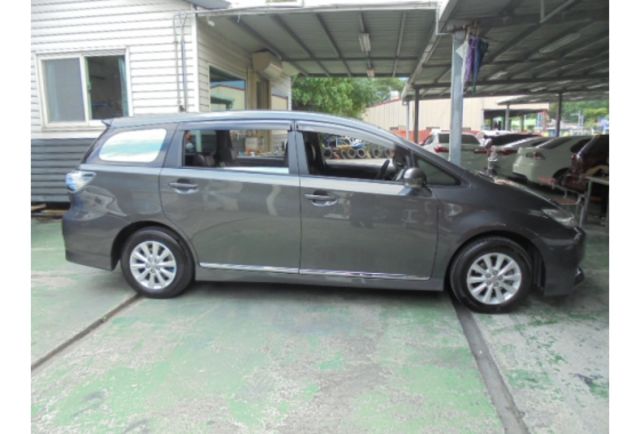 Toyota WISH  第9張相片