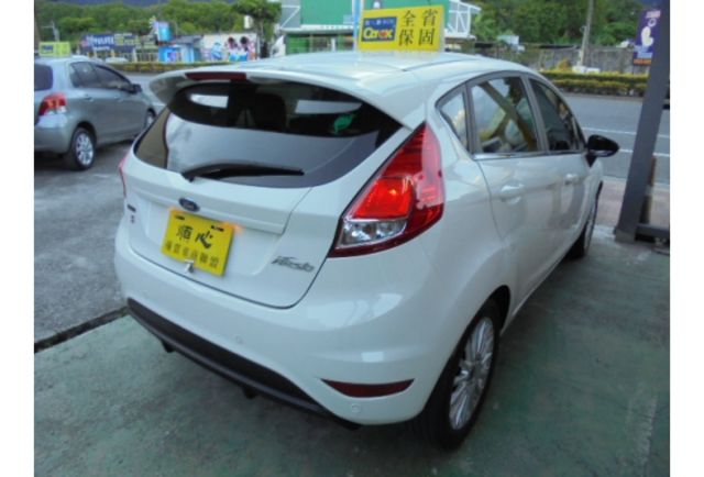 Ford FIESTA  第5張相片