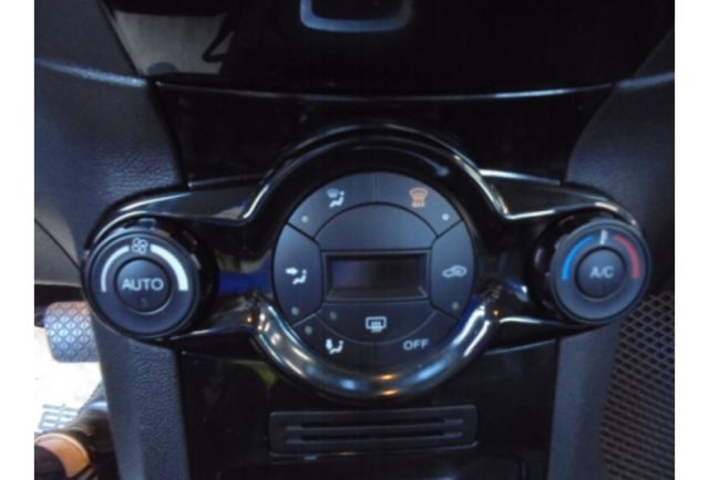 Ford FIESTA  第8張相片