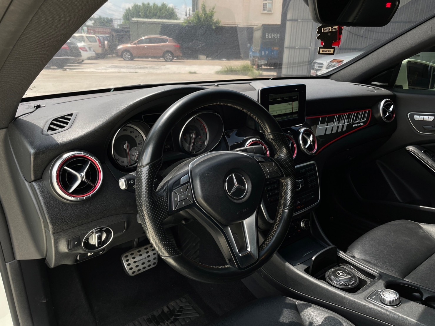 2014 Mercedes-Benz CLA250   第2張相片
