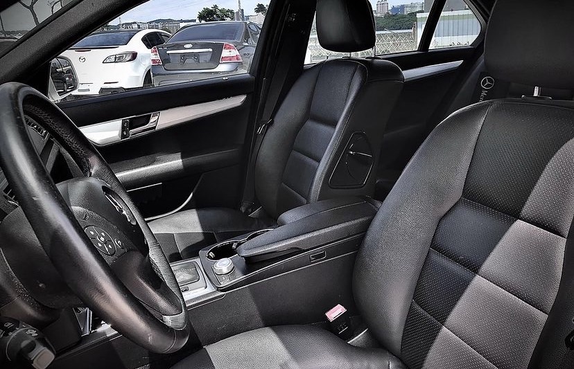 2008 Mercedes-Benz C300  第7張相片