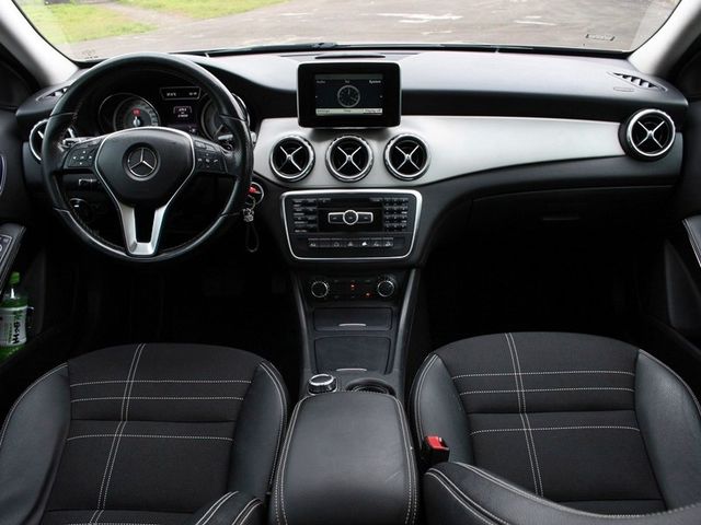 Mercedes-Benz/賓士 GLA200d  第14張相片