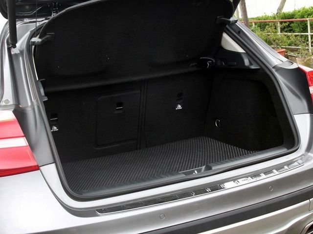 Mercedes-Benz/賓士 GLA200d  第18張相片
